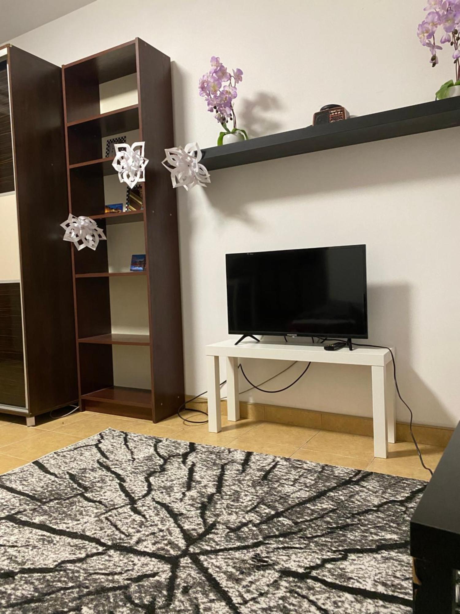 Komfortowy Apartament: Pet-Friendly Old Town Retreat near Park Praski Warsaw Exterior photo